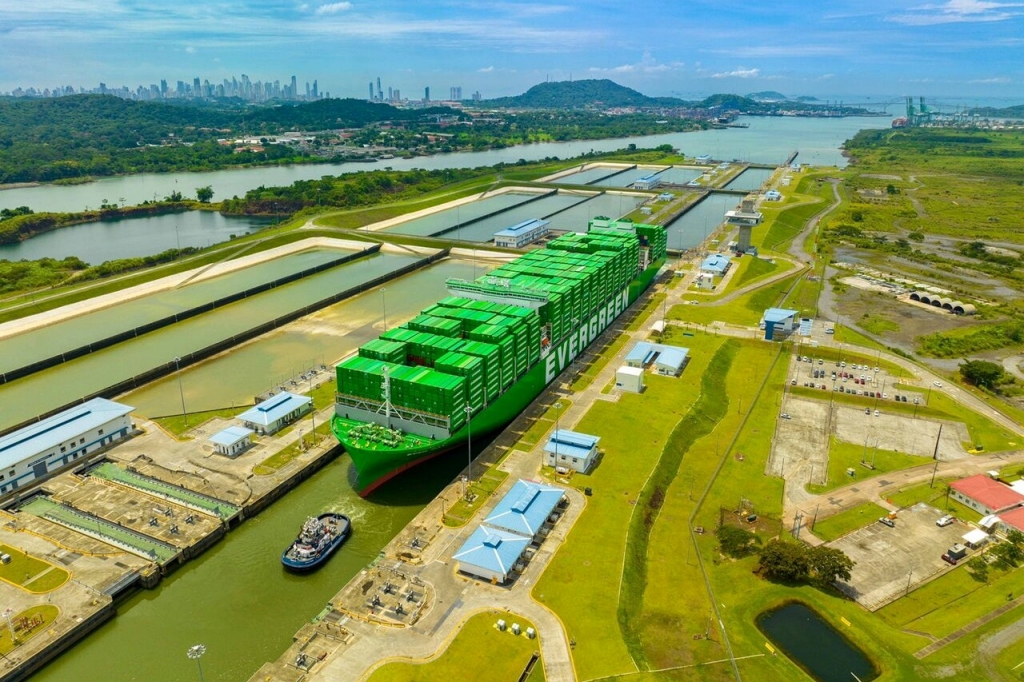 巴拿馬運河縮減通行量、中東危機未解 貨櫃海運迎新一波漲價潮